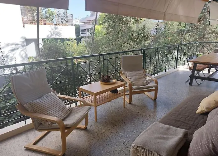 Quiet Apartment With A Large Balcony Near The Sea